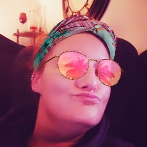 Meet your Posher, Jessica